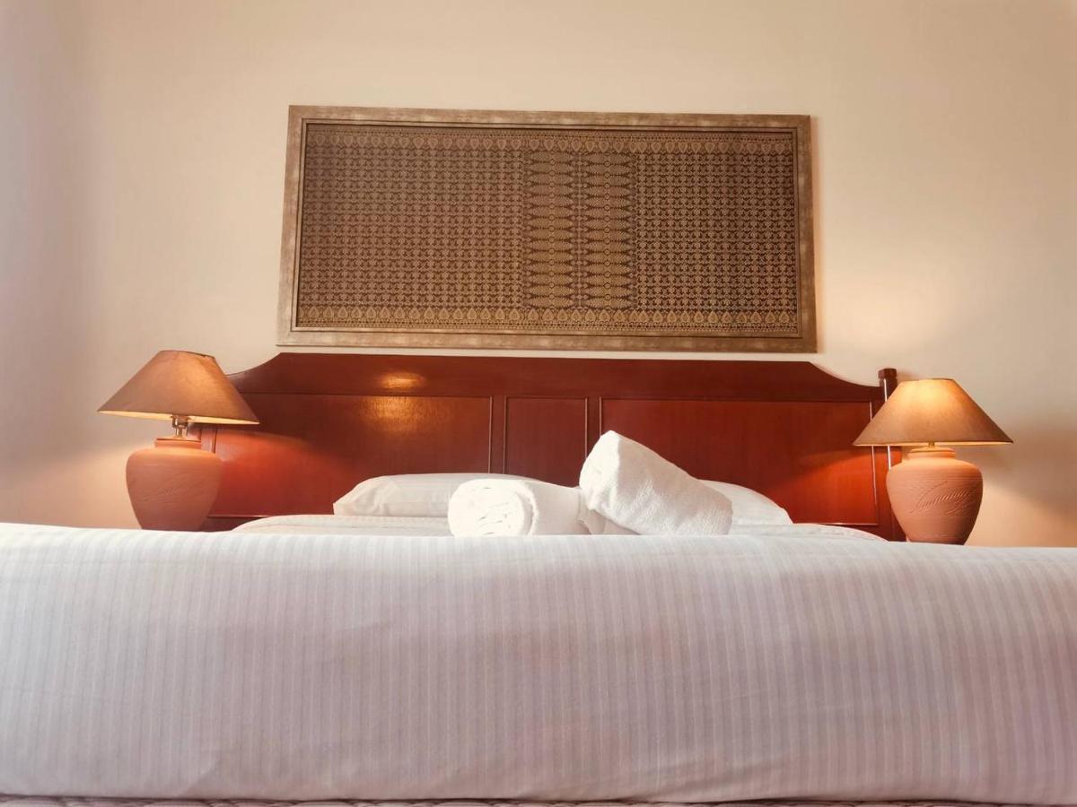 Seaview Deluxe Studio Couples Room S تانجونغ بونغاه المظهر الخارجي الصورة