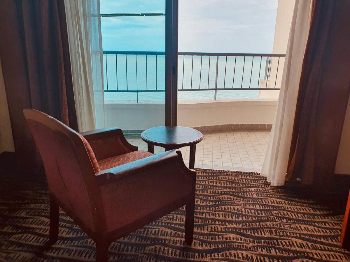 Seaview Deluxe Studio Couples Room S تانجونغ بونغاه المظهر الخارجي الصورة