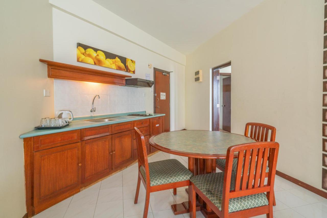Seaview Deluxe Studio Couples Room S تانجونغ بونغاه المظهر الخارجي الصورة