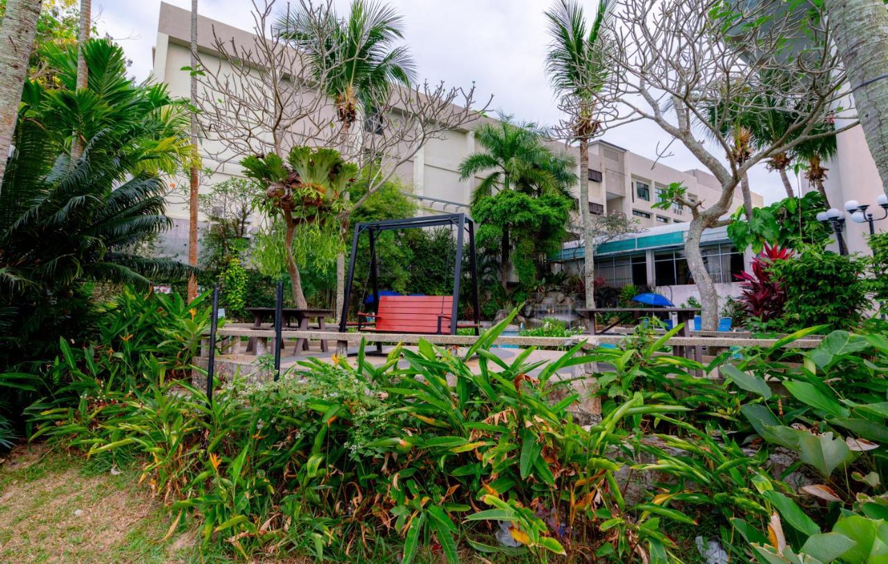 Seaview Deluxe Studio Couples Room S تانجونغ بونغاه المظهر الخارجي الصورة