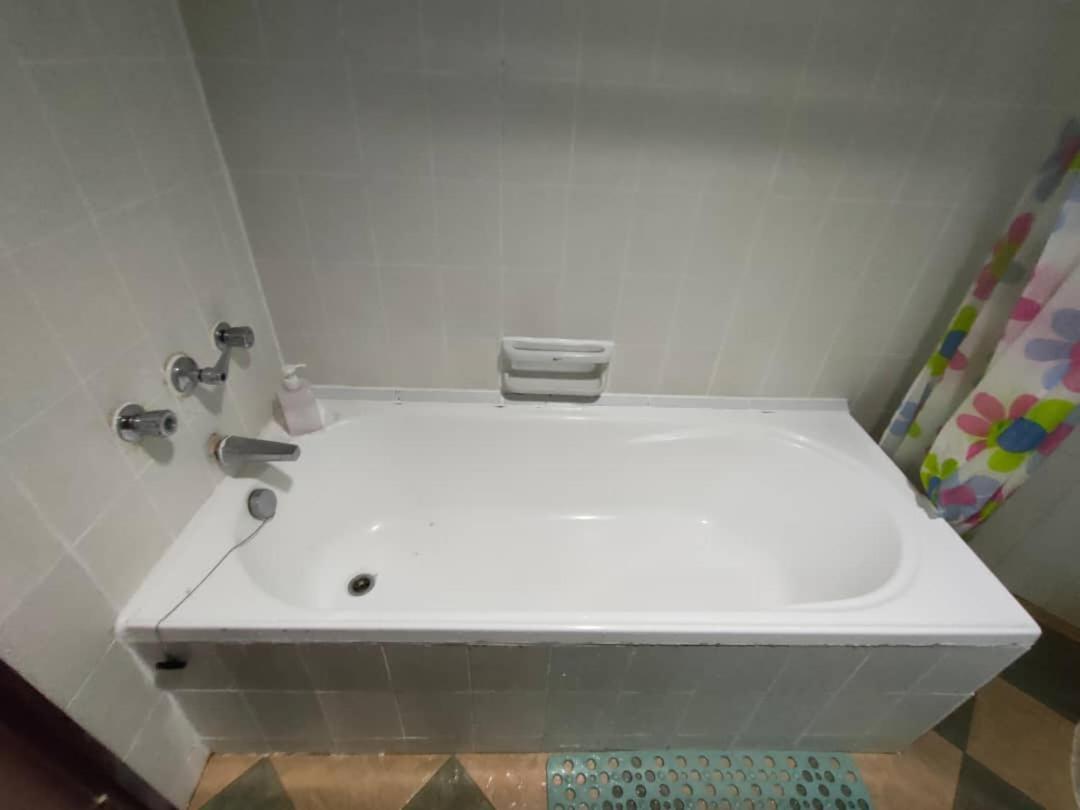 Seaview Deluxe Studio Couples Room S تانجونغ بونغاه المظهر الخارجي الصورة