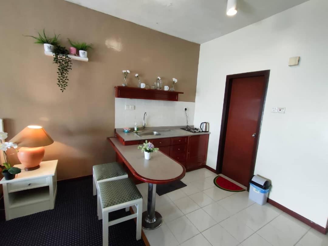 Seaview Deluxe Studio Couples Room S تانجونغ بونغاه المظهر الخارجي الصورة